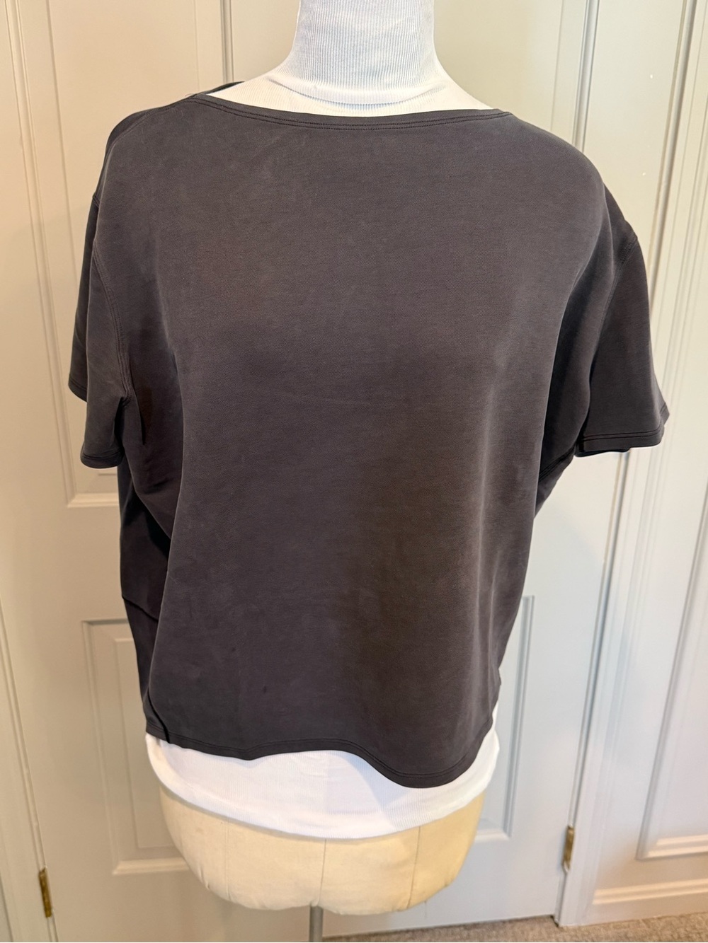 Lululemon Back in Action Black  Lightweight Boatneck Women's Top Shirt Sz 6
